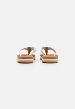 Roxy Colbee - T-Bar Sandals - Natural -Roxy 057b4d1649ad4553b1379dad78dc815d