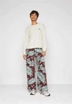 Roxy Surf On Cloud - Trousers - Bitter Chocolate Palmeria -Roxy 0734fd38fd8441b68edcbcf6f122a8a6