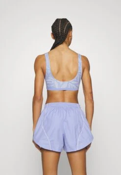 Roxy Heart Into It Bra - Medium Support Sports Bra - Purple Heather Fluid Flowers 11 Roxy Heart Into It Bra - Medium Support Sports Bra - Purple Heather Fluid Flowers -Roxy 0e21fb7b5d394643a2eff579bb3dc59c