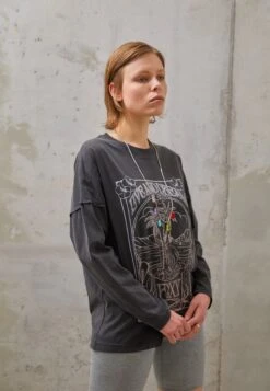 Roxy To The Heart- Long Sleeved Top - Black