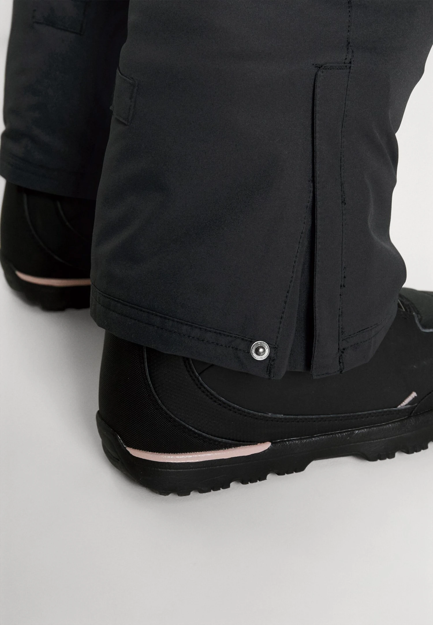 Roxy Backyard - Snowboard Pants - True Black 7 Roxy Backyard - Snowboard Pants - True Black - Image 5