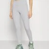 Roxy Kelia Essential Legging - Leggings - Micro Chip 1 Roxy Kelia Essential Legging - Leggings - Micro Chip -Roxy 2425b836c23c42e3b40e6f3fcf4c9e24