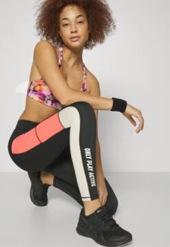 Roxy Heart Into It - Medium Support Sports Bra - Pink -Roxy 37b5c06363404f459408269b5458f5b5