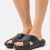 Roxy Rivie - Pool Slides - Black -Roxy 427e7f11367c4e8d8401097045224d3a