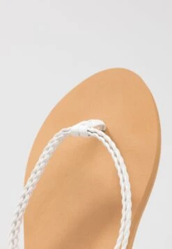 Roxy Costas - T-Bar Sandals - White -Roxy 5fe264662eb541c399fe3dd0eb56b4dd