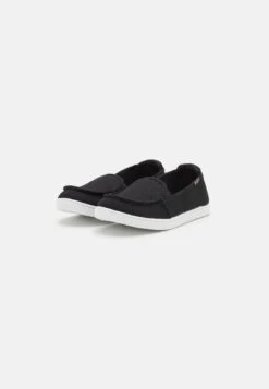 Roxy Minnow- Trainers - Black 10 Roxy Minnow- Trainers - Black -Roxy 7e5f7ee61a4447768f0096f4ab032d36