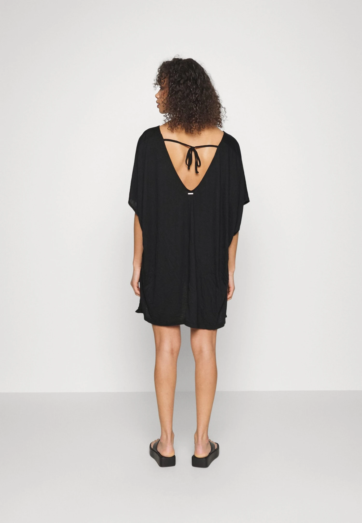 Roxy Stand For Love - Beach Accessory - Anthracite 5 Roxy Stand For Love - Beach Accessory - Anthracite - Image 3