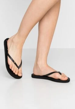 Roxy Sandy - T-Bar Sandals