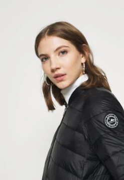 Roxy Coast Road - Light Jacket -Roxy 950c0ff27557473a863dea90f8ffa397