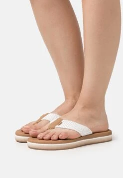 Roxy Colbee - T-Bar Sandals - Natural