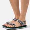 Roxy Cage - Sandals - Black/Blue 2 Roxy Cage - Sandals - Black/Blue -Roxy a4babcbd1b324f36ba8609f715592e2e