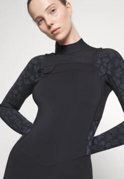 Roxy Swell Series- Swimsuit - Black -Roxy daf0d9c291e243118ebd2ad7d697534b