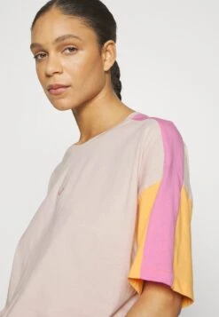 Roxy Essential Energy Cblock Tee - Print T-Shirt - Peach Whip -Roxy f3ab5cc69c564660bf3ff57333581b34